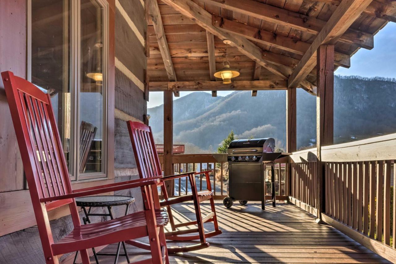 マギー・バレー The Cabin At Marys Place With Deck And Mtn Views!ヴィラ エクステリア 写真