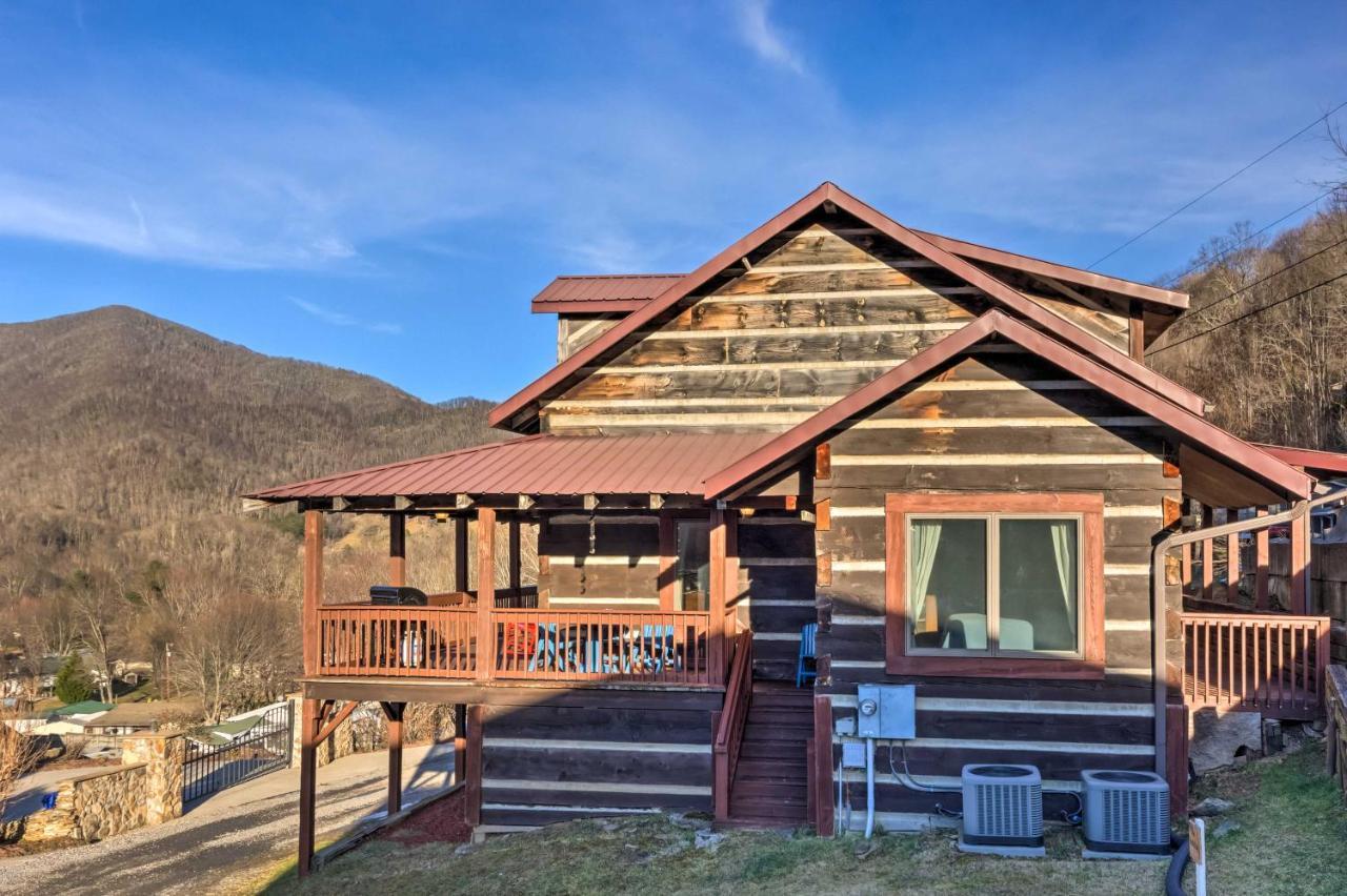 マギー・バレー The Cabin At Marys Place With Deck And Mtn Views!ヴィラ エクステリア 写真